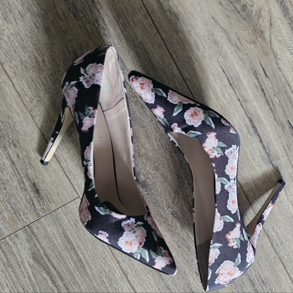 Aldo Black and Pink Stiletto Heels Floral Design - Picture 1 of 4